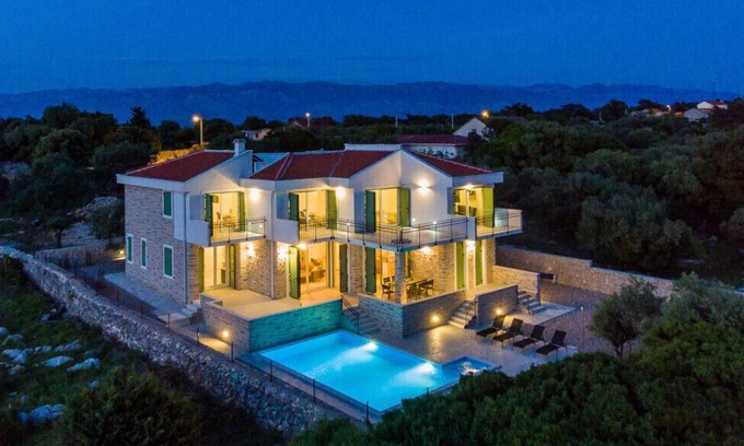 Lun Villa | Villa Lun T - Island Pag by Villas Guide