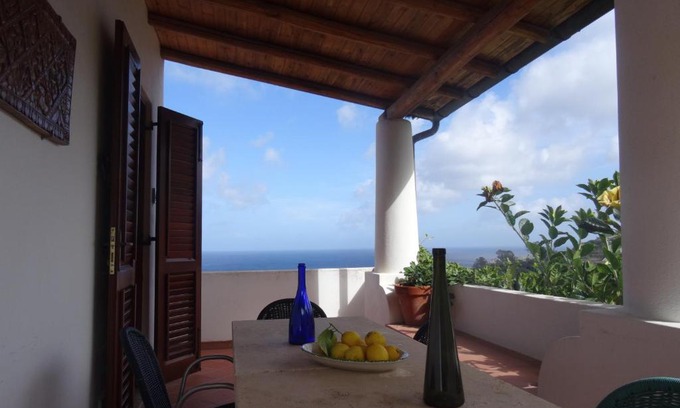 Lipari Historic Centre Apartment | Villa Luna - Appartamenti con panorama