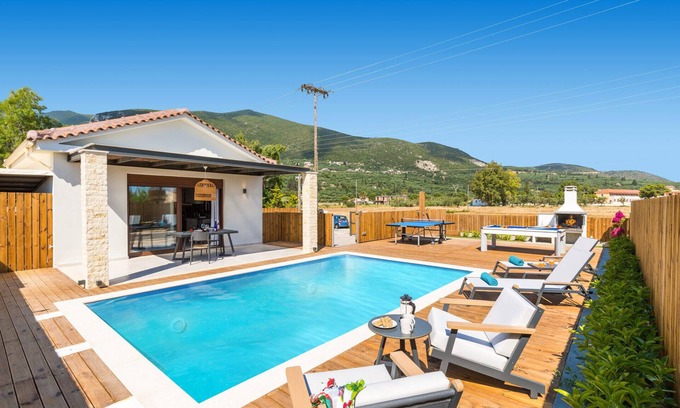 Khartata Villa | Villa Maira Azalea by Villa Plus