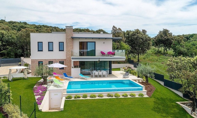 Vrsar Villa | Villa Maja - Luxurios villa in Vrsar, only 500 m from the beach