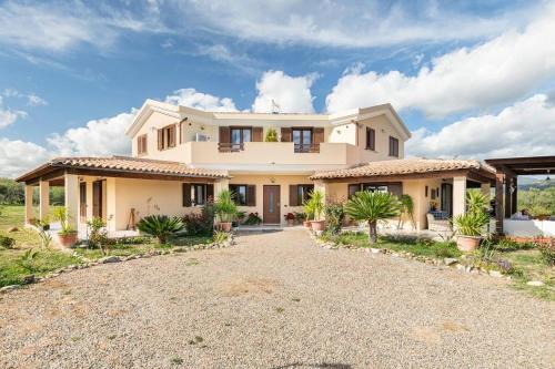 Sinnai House | Villa Maria B&B
