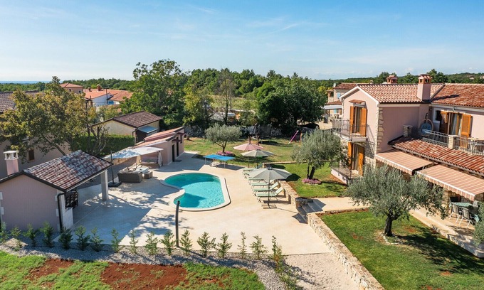 Radetici Villa | Villa Marijanin Vrt with Pool in Tinjan, Istria