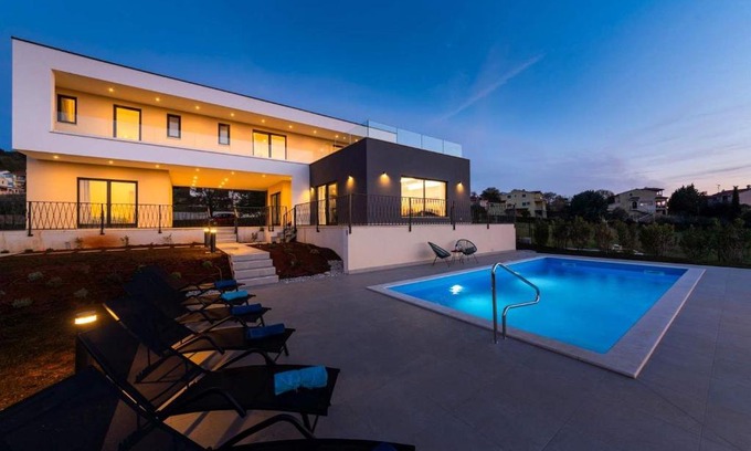 Mugeba House | Villa Maya