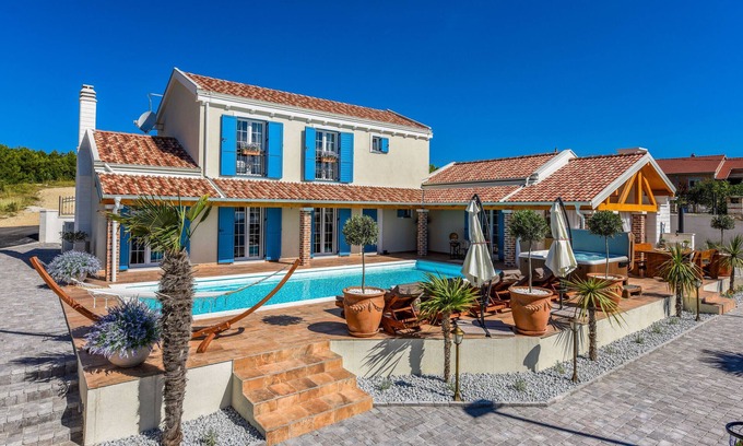 Pridraga Villa | Villa Mek ZadarVillas