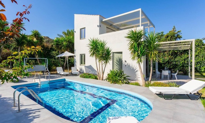 Maroulas Villa | Villa Michalis - Two Bedroom Villa, Sleeps 6