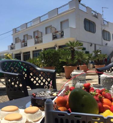 Noto Marina Bed & Breakfast | Villa Midolo