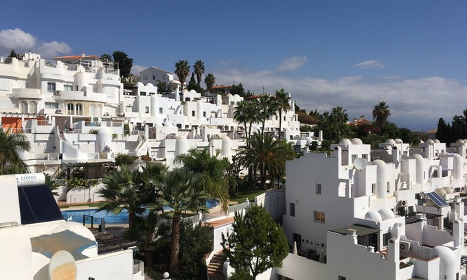 Benajarafe Ski Chalet | Villa Mila - Traumhaftes Chalet mit Blick Aufs Meer und die Berge, Strandnähe