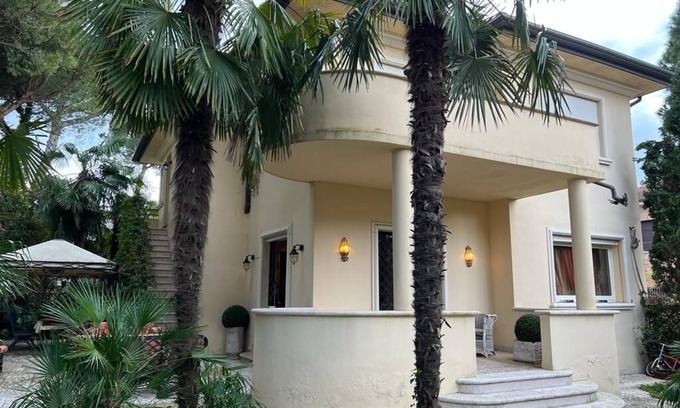 Milano Marittima Villa | Villa MIMA with garden on two floors, 100 m from the sea.