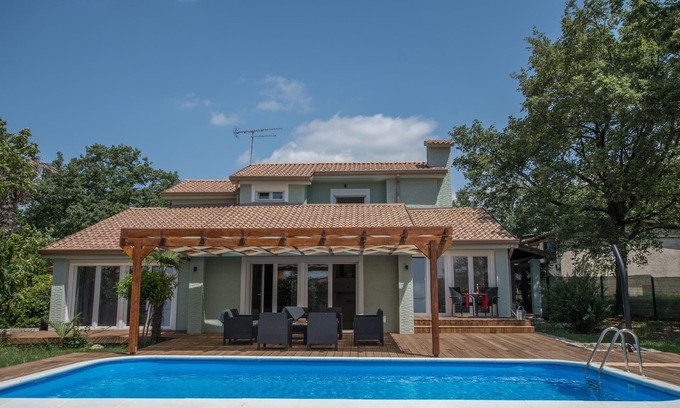 Radini House | Villa Mira