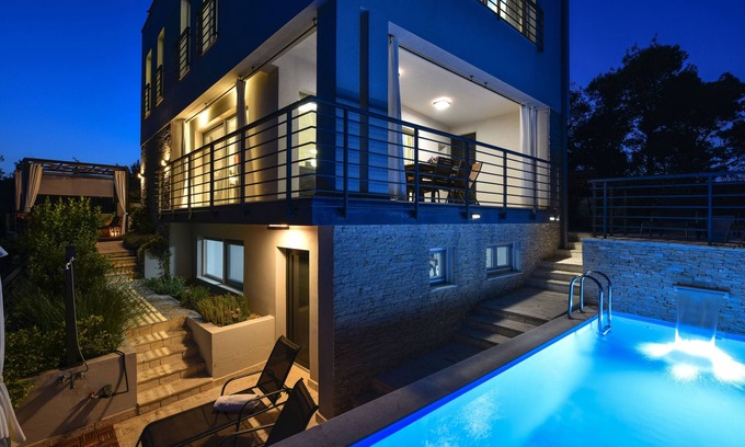 Novigrad Villa | Villa Mirta, surrounded by nature, stunning view, close to the beach, 3 bedroom