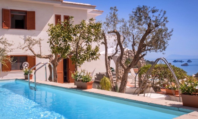 Sirenuse Villa | Villa Mistica, few steps away from sea