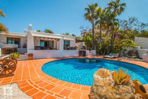 Paichi Villa | Villa Mistral by Abahana Villas