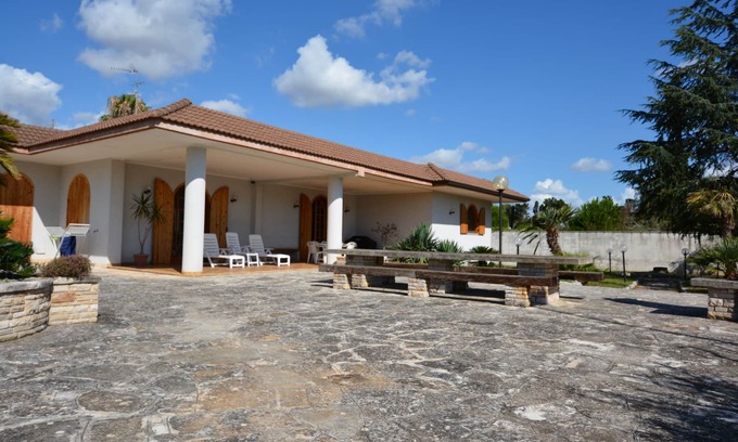 Lecce House | Villa mit Grossem Garten für Dich Alleine