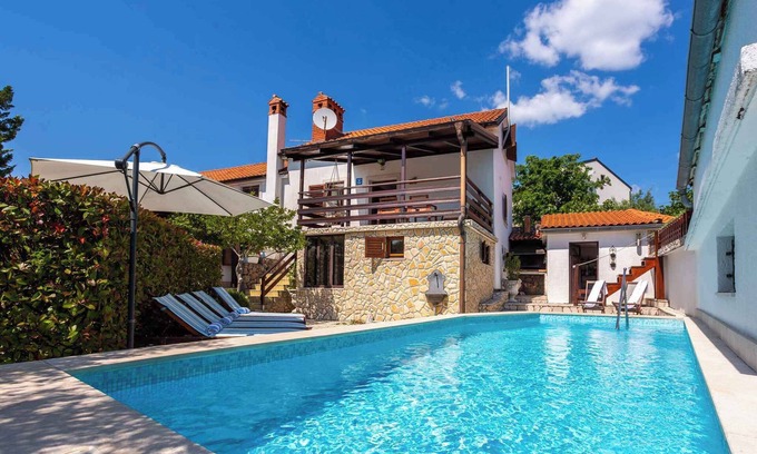 Risika Villa | Villa mit Whirlpool und Pool