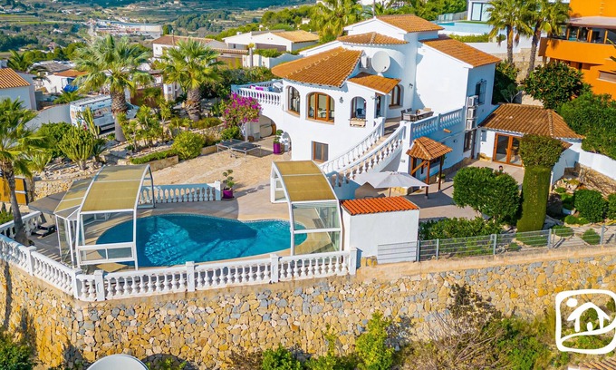 Paichi Villa | Villa MORAIRA HILL by Abahana Villas
