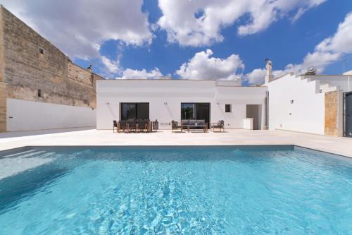 Tricase Apartment | Villa Nara Luxury - Private Pool - 14 guest