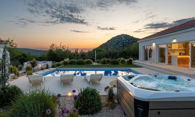 Velim Villa | Villa Nebesi ZadarVillas