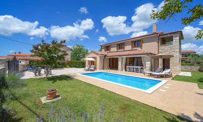 Radetici Villa | Villa Neo in Tinjan, Croatia