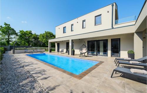 Mali Vareski House | Villa Nobu