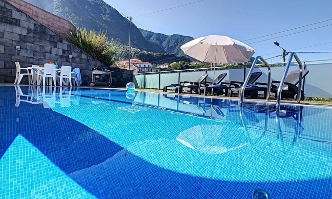Ponta Delgada House | Villa North Sea - Three Bedroom House, Sleeps 6