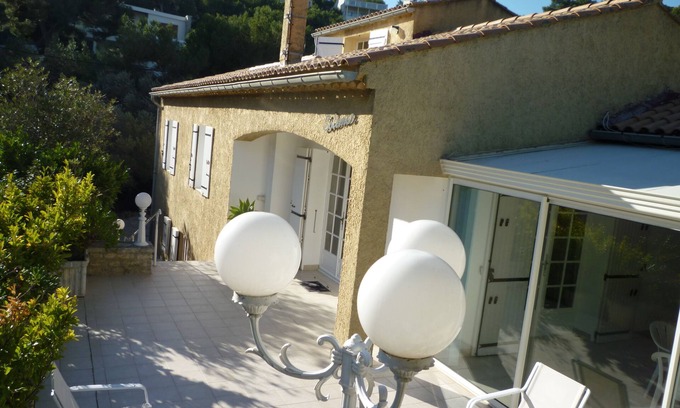 Carry-le-Rouet Villa | villa of 170m2, 4 bedrooms for 10 people, 2 minutes walk from the beach