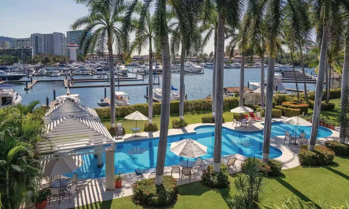 Ixtapa House | Villa Ohana with a view of the pier in the Marina Ixtapa