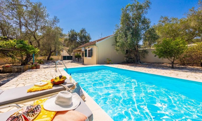 Koutsi Villa | Villa Old Vineyard - One Bedroom Villa, Sleeps 2