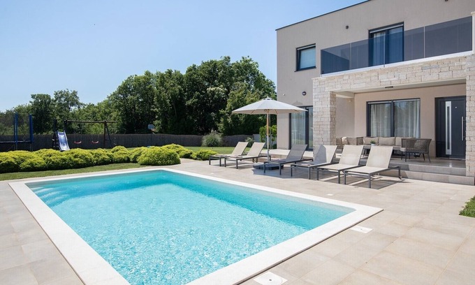 Loborika Villa | Villa Omnia in Marcana