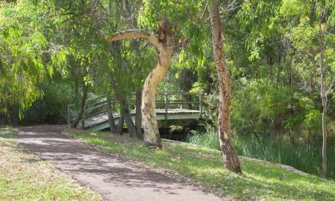 Dunsborough House | Villa on the Cape - walk or ride to town