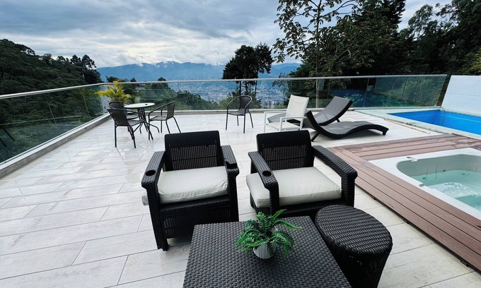 El Castillo House | Villa on the hillsnn