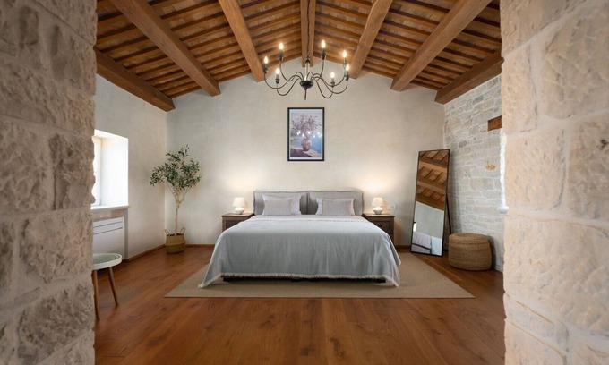 Prkacini Villa | Villa Paladnjaki - Luxury Villa with Private Pool, Included Daily Breakfast & Exclusive Istrian Food, Wine, and Olive Oil Tastings