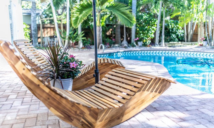 Indian Harbour Beach House | Villa Palmas-Double Master Suites, 5 Bedrm + Pool -1 mile from beach