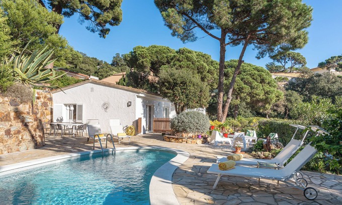 Tossa de Mar Villa | Villa 'Palmera' with Wi-Fi