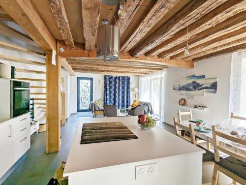 Puy-Saint-Andre House | Villa Panorama - 120m2, 8 pax, 6mn des pistes, rénové, plein sud