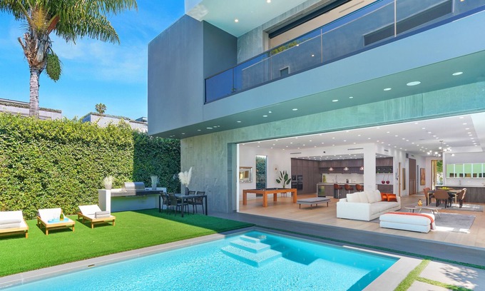 Beverly Grove Villa | Villa Pasha by LUXJB🥇Beverly Hills Mansion I Cinema I Gym🥇Award-Winner