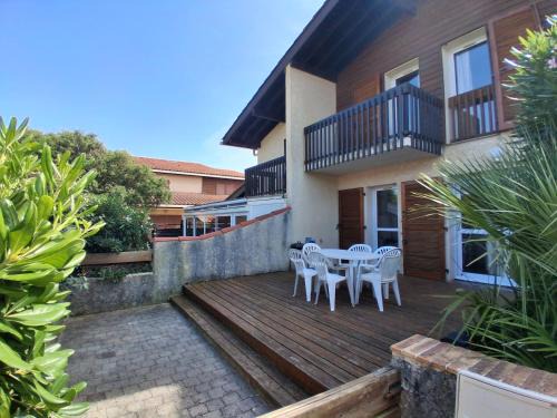 Le Penon House | Villa patio avec piscine, à 400m des commerces et 6km de plage - Animaux admis - FR-1-239-83