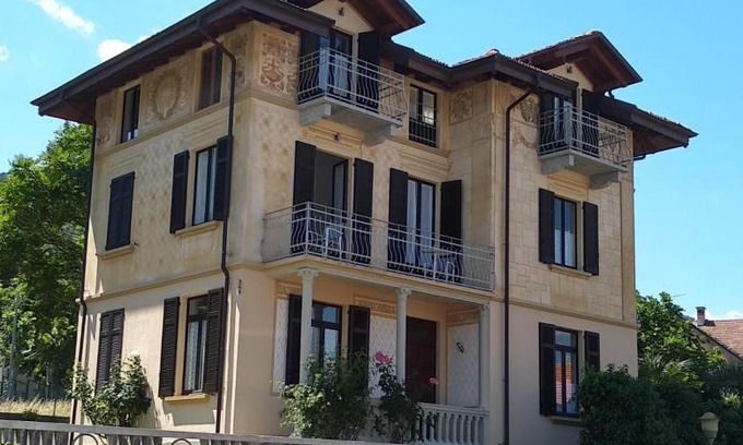 Stresa Apartment | Villa Peachey, Intero piano con giardino