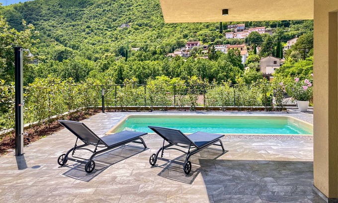 Obrs House | Villa Perla di Draga by Interhome