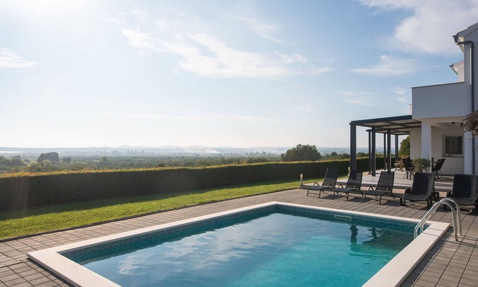 Pakostane House | Villa Petrel (V0151-K1) - Vrana