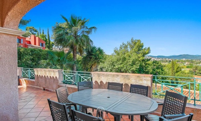 Hyeres House | Villa-Piscine 4 étoiles vue mer Farniente By HC