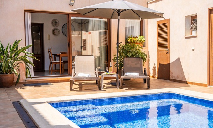 Sa Pobla Ski Chalet | Villa Placeta in Mallorca with swimming pool and barbecue