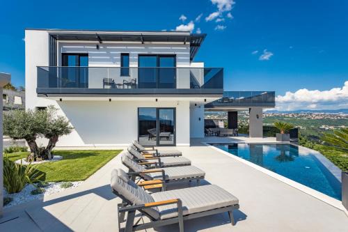 Pobri Villa | Villa Platinium