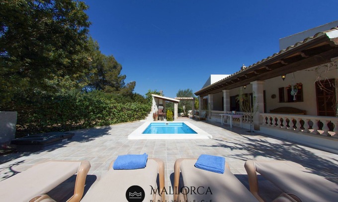 Sa Coma Villa | Villa Pomeres with Pool and Garden.