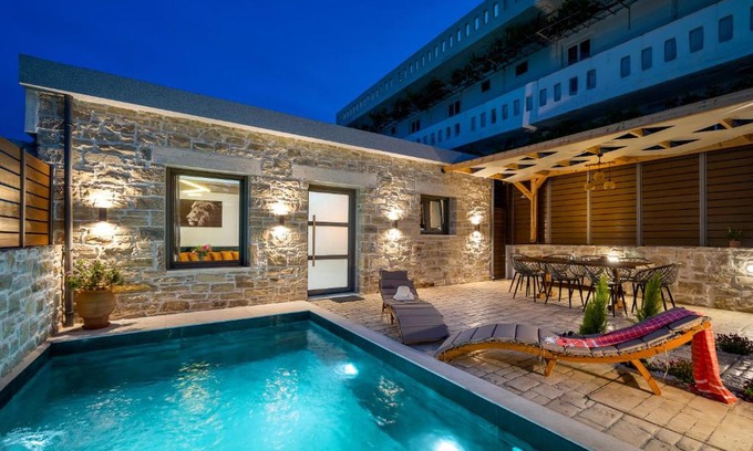 Kalamaki Villa | Villa Privilege Kalamaki