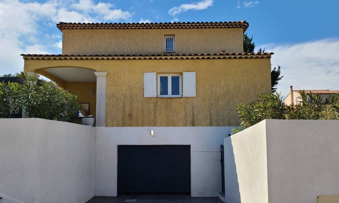 La Roque-d'Antheron Villa | Villa Provencal