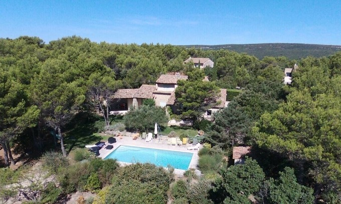 Murs Villa | Villa Provençale au Cœur du Lubéron