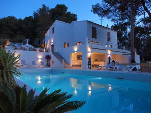 Arnella Villa | Villa Renate El Portet Moraira 500m to Sand Beach Saturday Arrive-Leave Only