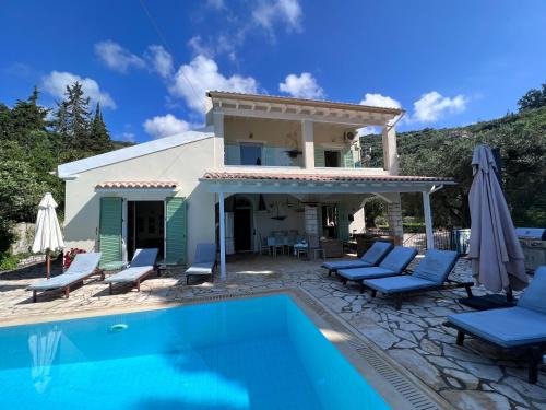 Nisaki Villa | Villa Rex - A little piece of heaven!