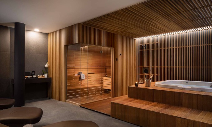 Rozat Villa | Villa Ritz DaySpa - 5 star villa with a pool, spa with a Jacuzzi and sauna, gym and e-bikes