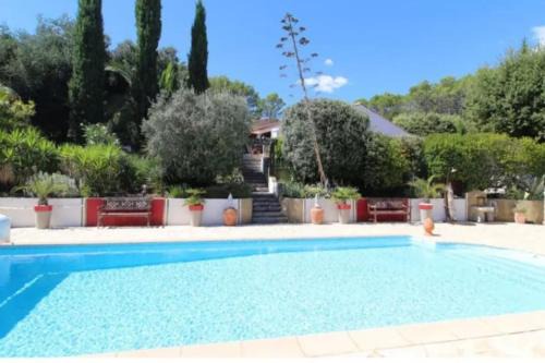 Trans-en-Provence Villa | Villa Romaquenti, Trans en Provence 137m2, 5 lits double, 10 personnes, piscine, terrain pétanque, jeu de fléchettes